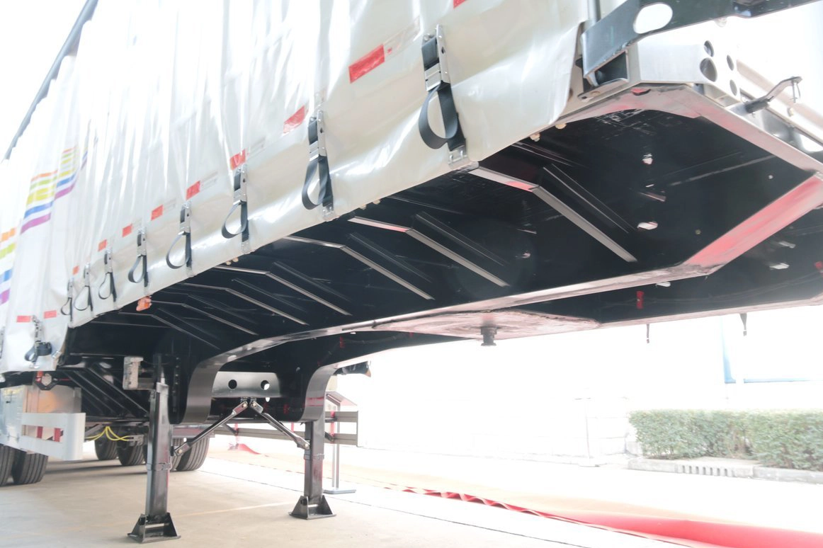Reinforced gooseneck structure with double-layer steel plate.