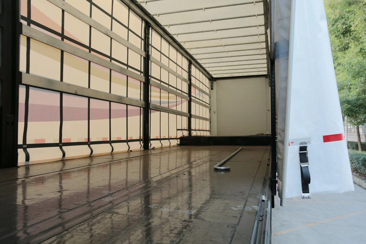 Internal view of Kales 13M Curtainsider semi-trailer featuring aluminum alloy support structure.