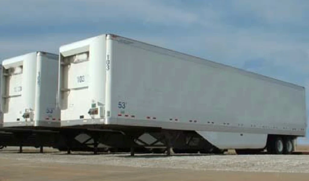 Gap Fairing installed on Kales Dry Van Trailer for fuel efficiency