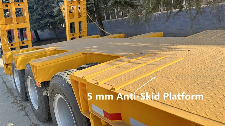 Gooseneck structure of lowbed trailer