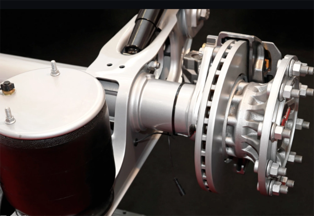 Disc Brakes vs. Drum Brakes: The Ultimate Guide for Fleets